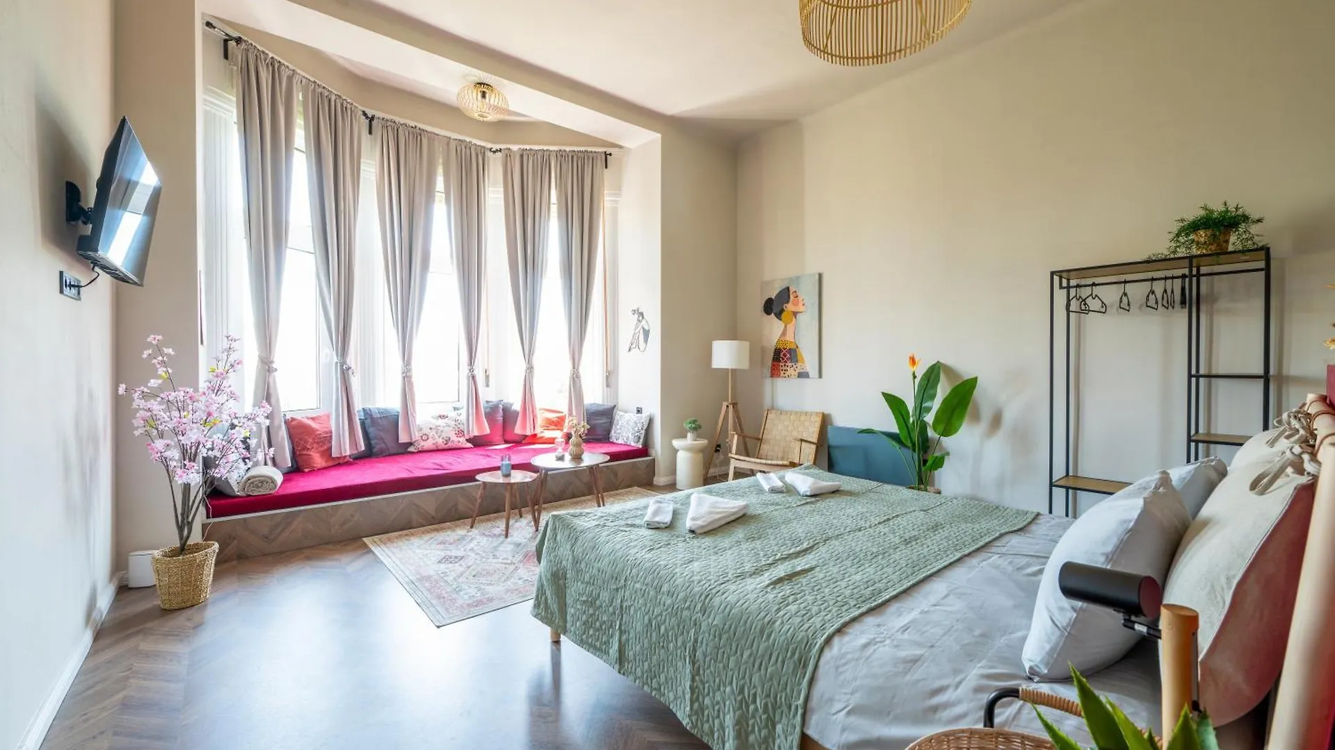 Budapest Central Artpark Suites